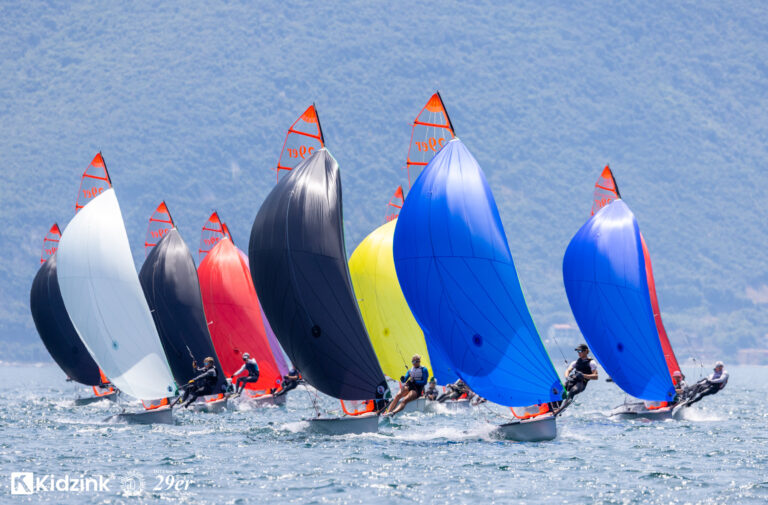 Alla Fraglia Vela Riva la partenza è sprint: subito tre prove per tutti i 29er