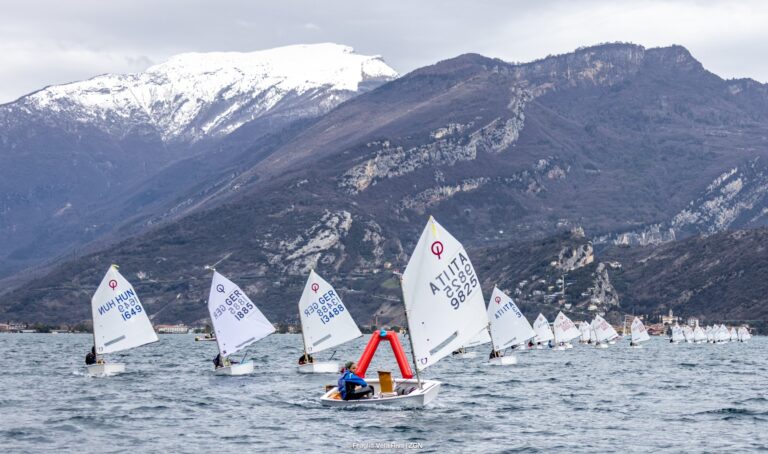 Alla Fraglia Vela Riva si inizia dalla Youth Centenary Regatta